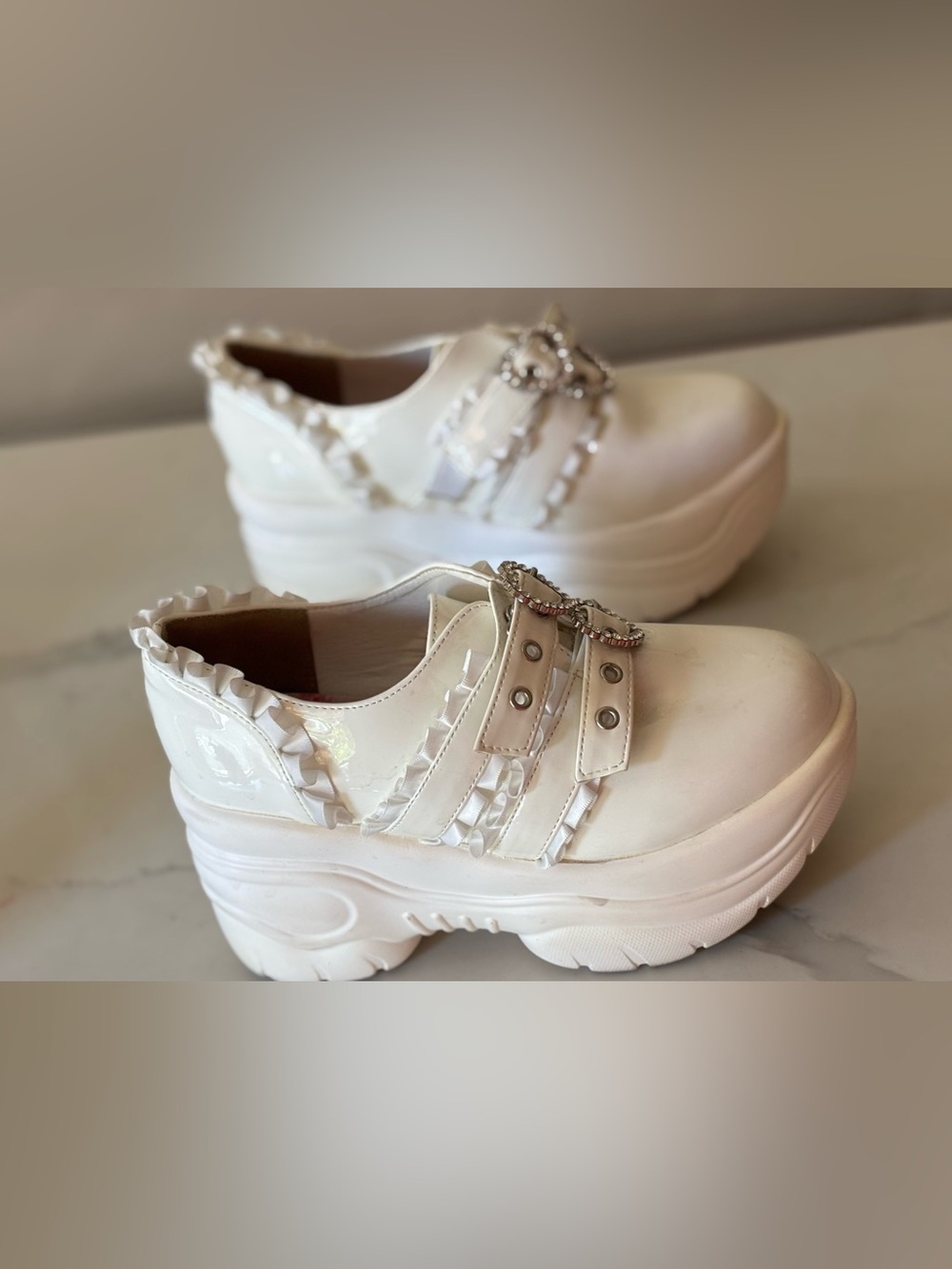 Harajuku c.s. T&P white platform shoes size M heart rhinestone buckles and lace